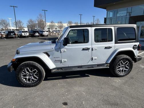 2024 Jeep Wrangler 4-Door Sahara