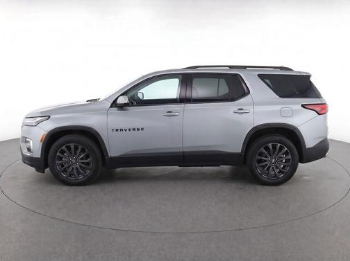 Sterling Gray Metallic 2023 Chevrolet Traverse RS