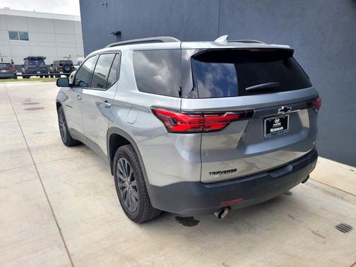 Sterling Gray Metallic 2023 Chevrolet Traverse RS