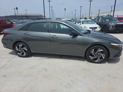 2025 Hyundai ELANTRA Sport