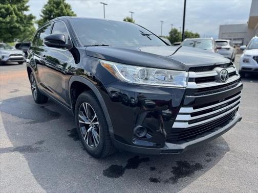 2019 Toyota Highlander LE I4