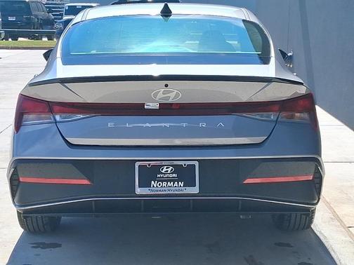 2025 Hyundai ELANTRA Sport