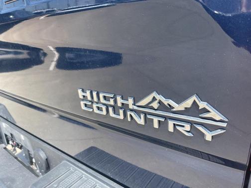 2022 Chevrolet Silverado 1500 High Country