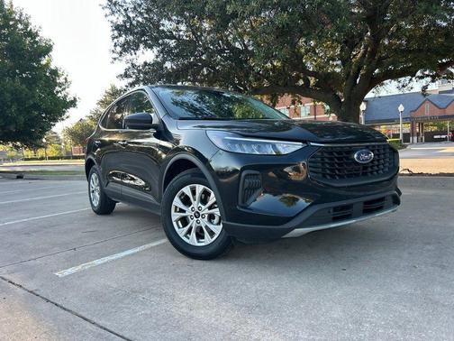 Black Metallic 2025 Ford Escape Active