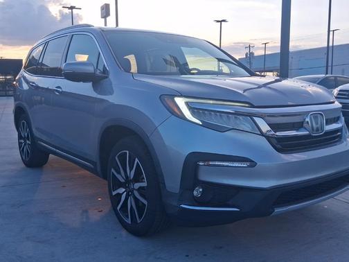 2019 Honda Pilot Touring 8-Passenger