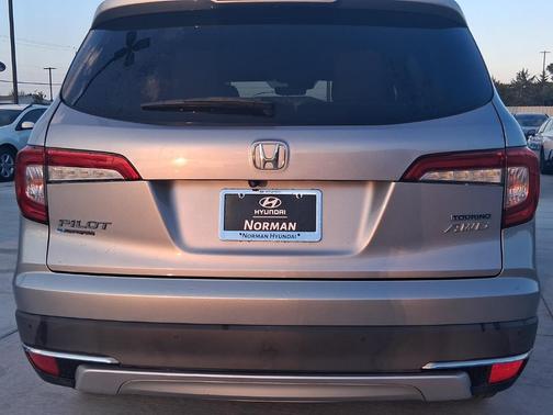 2019 Honda Pilot Touring 8-Passenger