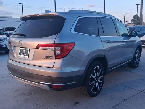 2019 Honda Pilot Touring 8-Passenger