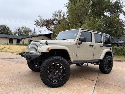 Gobi Clearcoat 2017 Jeep Wrangler Unlimited Sahara