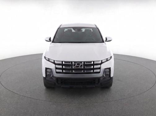 Atlas White 2025 Hyundai SANTA CRUZ SE