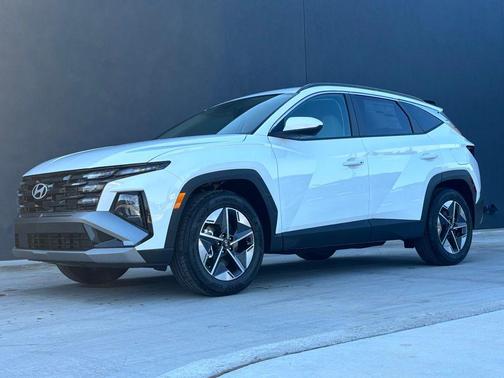 Serenity White Pearl 2026 Hyundai TUCSON SEL
