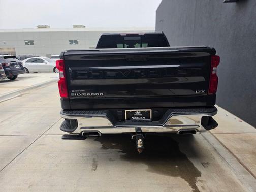 Dark Ash Metallic 2024 Chevrolet Silverado 1500 LTZ