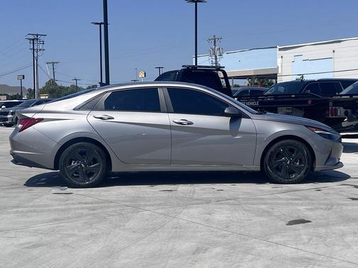 2023 Hyundai ELANTRA HEV Blue