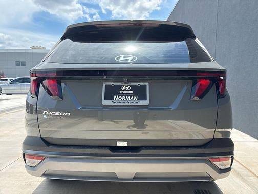 Hampton Gray 2026 Hyundai TUCSON SE