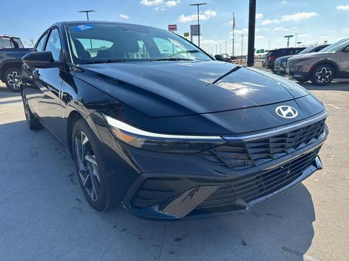 2025 Hyundai ELANTRA Sport