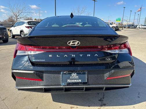 2025 Hyundai ELANTRA Sport