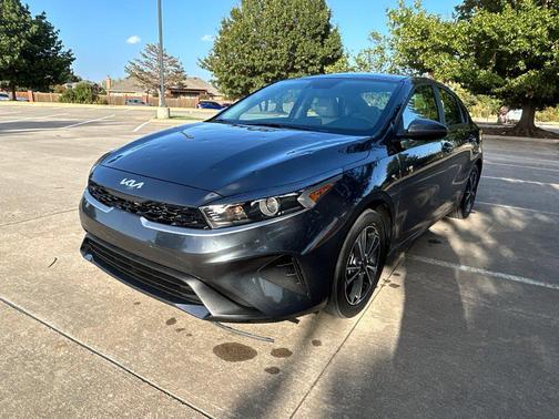 Gravity Gray 2023 Kia Forte LXS