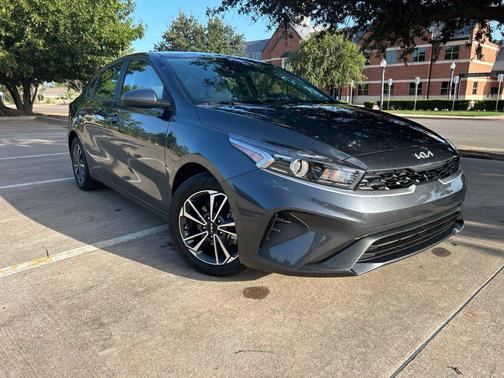 Gravity Gray 2023 Kia Forte LXS