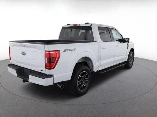 Oxford White 2023 Ford F-150 XLT