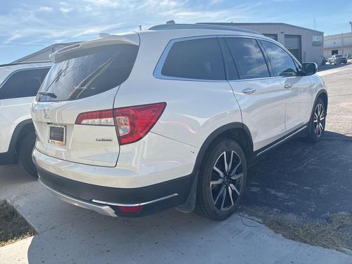 2019 Honda Pilot Touring 8-Passenger