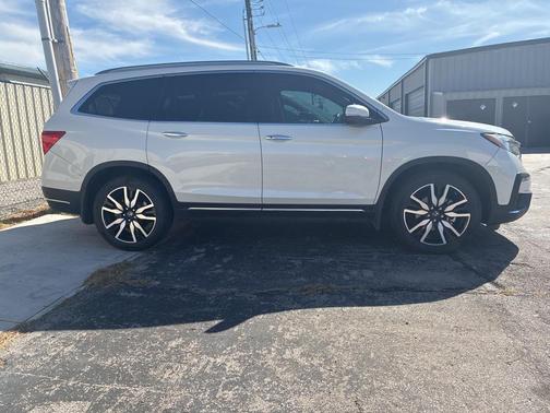 2019 Honda Pilot Touring 8-Passenger