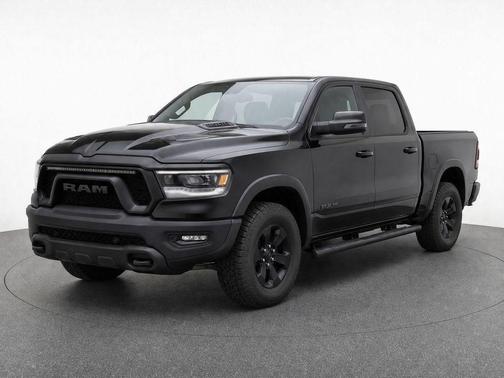 Diamond Black Crystal Pearlcoat 2022 RAM 1500 Rebel