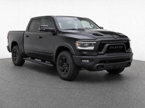 Diamond Black Crystal Pearlcoat 2022 RAM 1500 Rebel