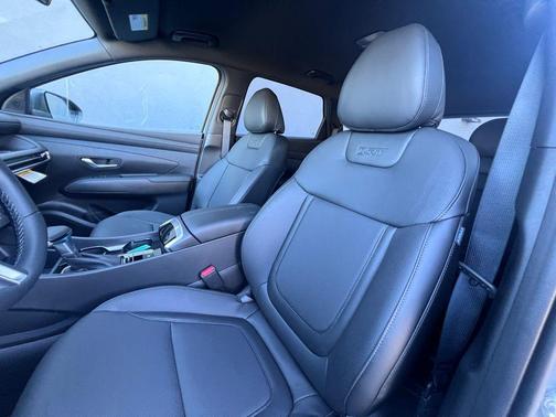 Shimmering Silver 2026 Hyundai TUCSON XRT