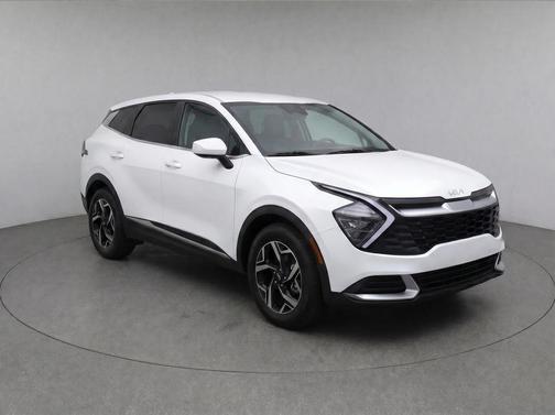 Glacial White Pearl 2025 Kia Sportage LX