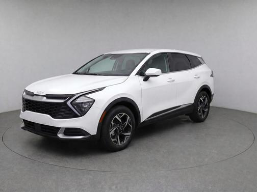 Glacial White Pearl 2025 Kia Sportage LX