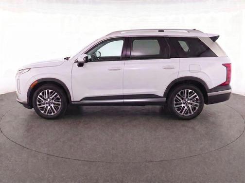 Creamy White Pearl 2026 Hyundai PALISADE SEL Premium
