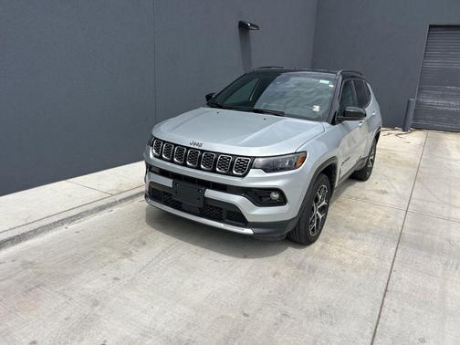 Silver Zynith Metallic Clearcoat 2025 Jeep Compass Limited