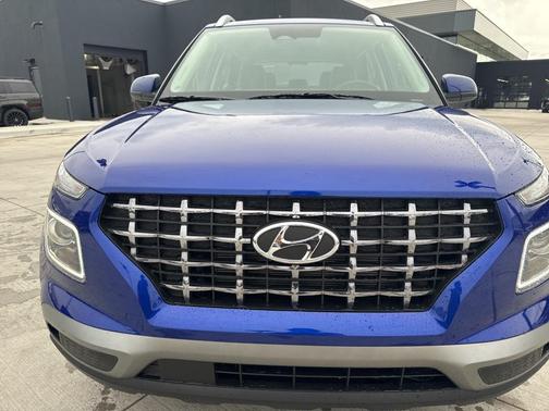2025 Hyundai VENUE Limited