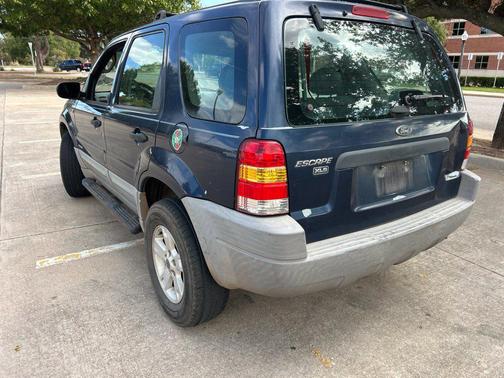 True Blue Clearcoat Metallic 2002 Ford Escape XLS