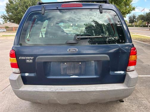 True Blue Clearcoat Metallic 2002 Ford Escape XLS