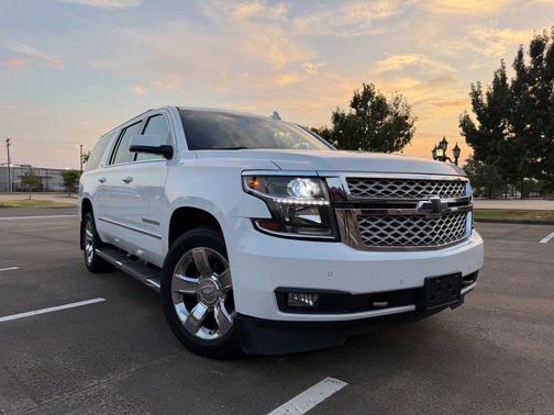 Summit White 2016 Chevrolet Suburban LT