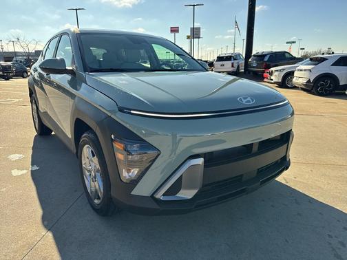 2026 Hyundai KONA SE
