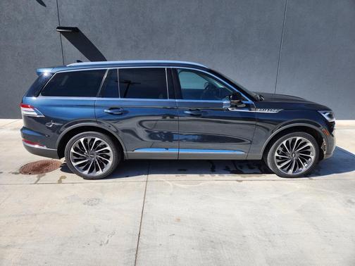 2022 Lincoln Aviator Reserve AWD