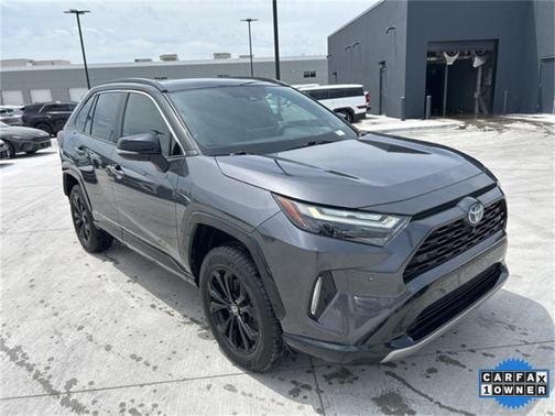 2022 Toyota RAV4 Hybrid SE