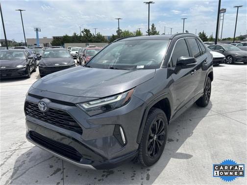 2022 Toyota RAV4 Hybrid SE