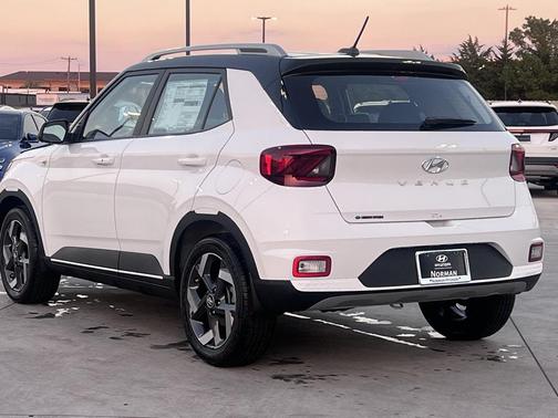 2025 Hyundai VENUE Limited