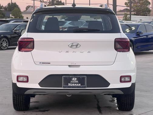 2025 Hyundai VENUE Limited