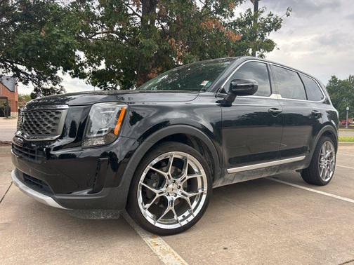 Ebony Black 2020 Kia Telluride LX
