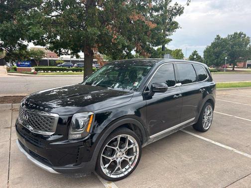 Ebony Black 2020 Kia Telluride LX