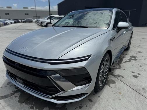 2025 Hyundai SONATA Hybrid Limited