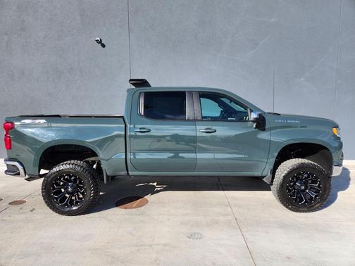 2025 Chevrolet Silverado 1500 LT