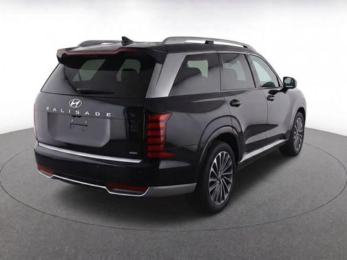 Abyss Black Pearl 2026 Hyundai Palisade Hybrid Calligraphy