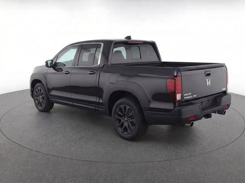 Crystal Black Pearl 2023 Honda Ridgeline RTL