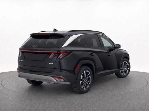 Phantom Black 2026 Hyundai TUCSON SEL Plus