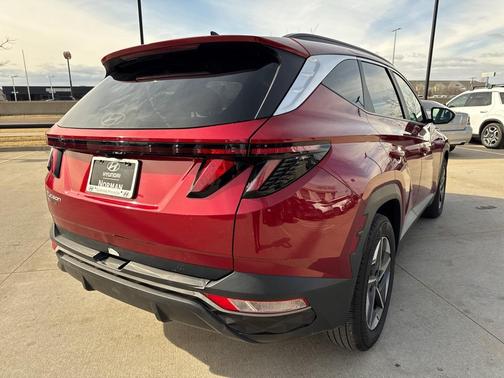 2025 Hyundai TUCSON SEL