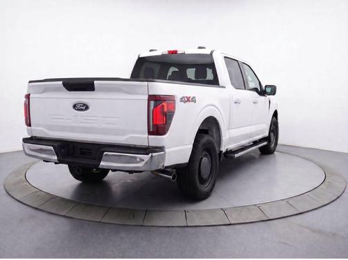 Oxford White 2025 Ford F-150 XLT